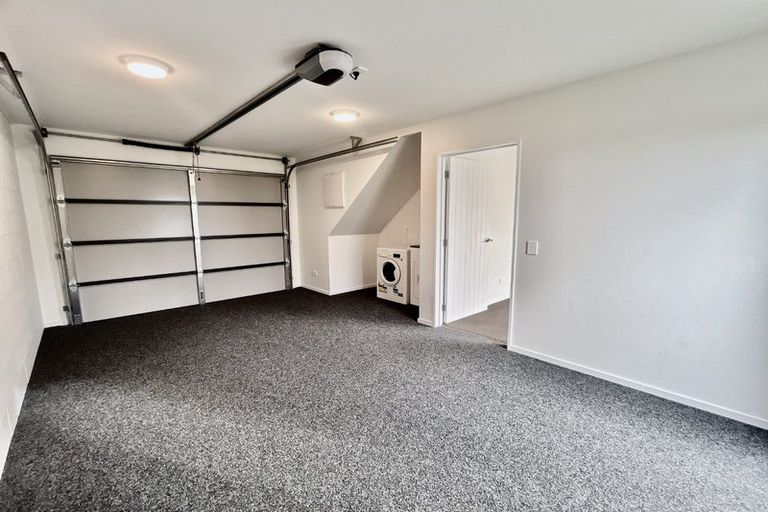 Photo of property in 17 Wheatsheaf Lane, Heathcote Valley, Christchurch, 8022