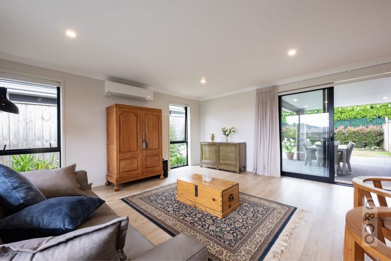 Photo of property in 17 Pitoitoi Drive, Riverhead, 0820