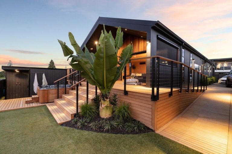 Photo of property in 1013 Papamoa Beach Road, Papamoa Beach, Papamoa, 3118