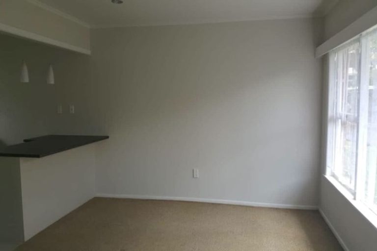 Photo of property in 3/49 Corunna Road, Milford, Auckland, 0620