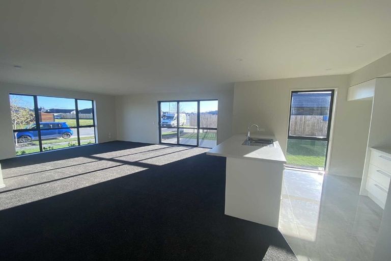 Photo of property in 33 Fearne Drive, Woodend, 7610