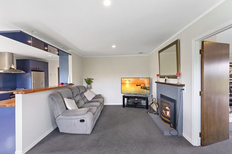 Photo of property in 39 Oriwa Crescent, Otaki, 5512
