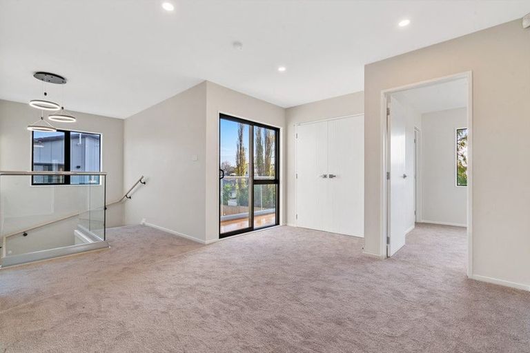 Photo of property in 86a Kervil Avenue, Te Atatu Peninsula, Auckland, 0610