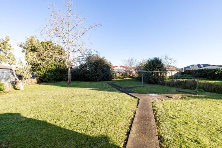 Photo of property in 11 Hayward Road, Ngatea, 3503