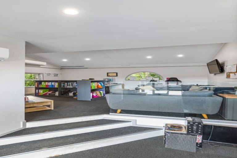 Photo of property in 1174 Kahikatea Flat Road, Waitoki, Kaukapakapa, 0871
