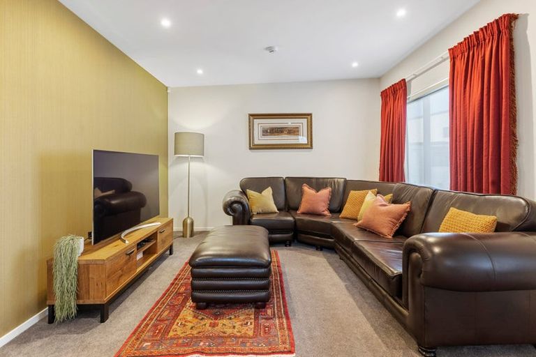 Photo of property in 12 Koropiko Lane, Flat Bush, Auckland, 2019
