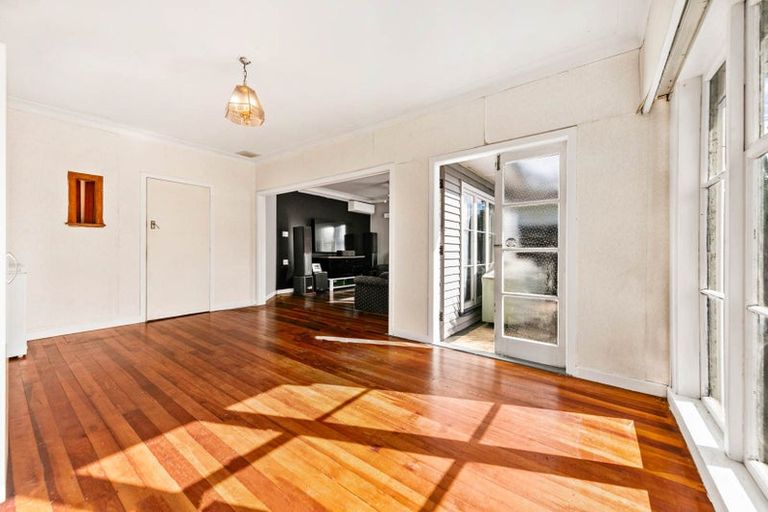 Photo of property in 179 Don Buck Road, Massey, Auckland, 0614