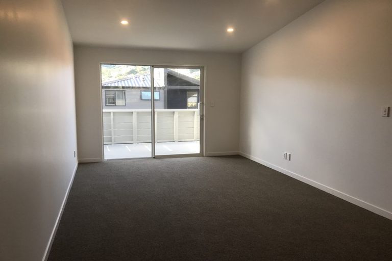 Photo of property in 10/74u Derwent Street, Island Bay, Wellington, 6023