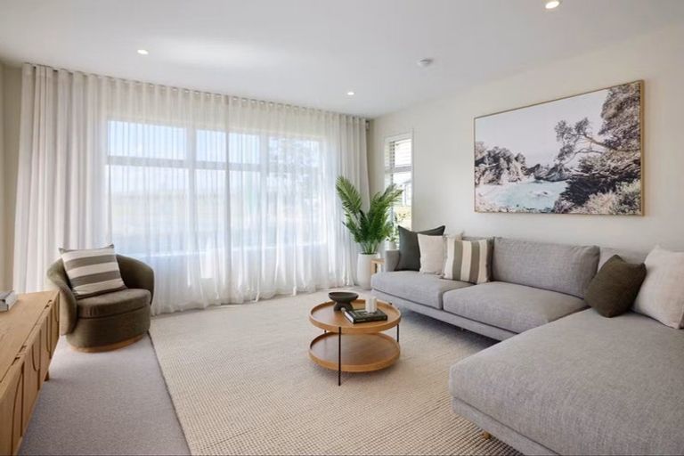 Photo of property in 2 Whakatuora Road, Karaka, 2124