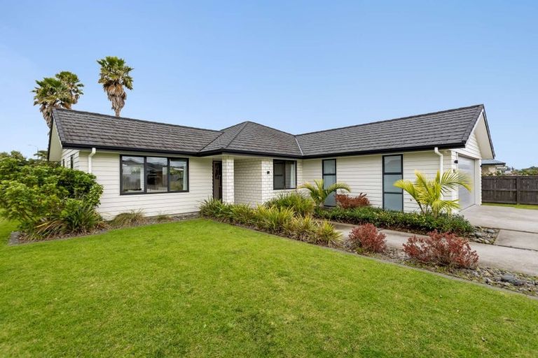 Photo of property in 110 Kupe Drive, Whitianga, 3510