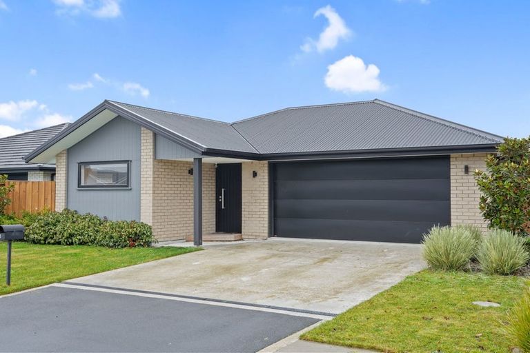 Photo of property in 14 Northmoor Boulevard, Rolleston, 7615