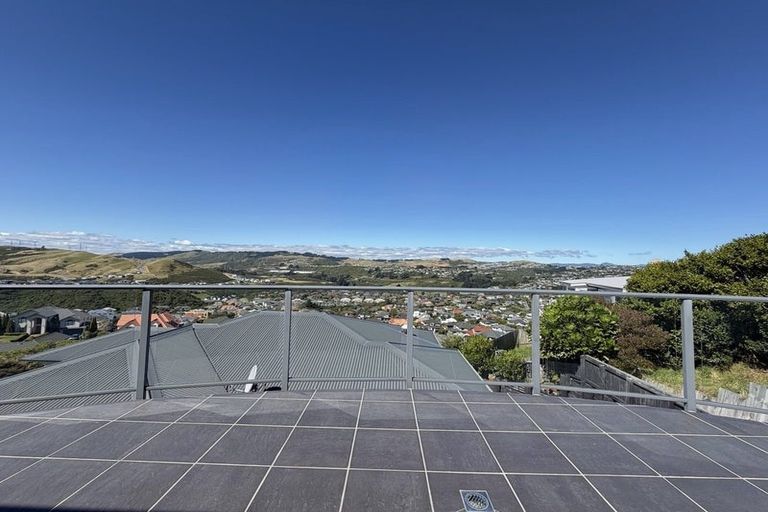Photo of property in 27 Sandybrow, Churton Park, Wellington, 6037