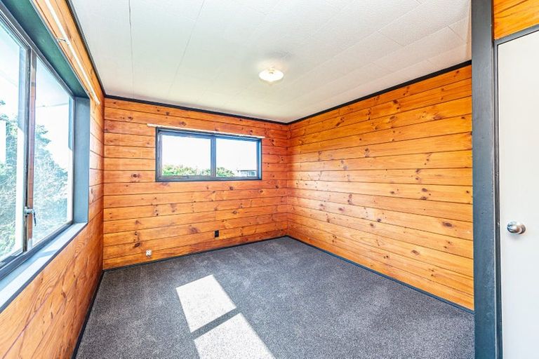 Photo of property in 35 Cross Street, Castlecliff, Whanganui, 4501