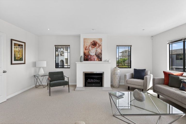 Photo of property in 5 Midway Avenue, Castor Bay, Auckland, 0620