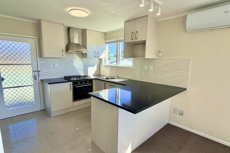 Photo of property in 1/126 Porchester Road, Papakura, 2110