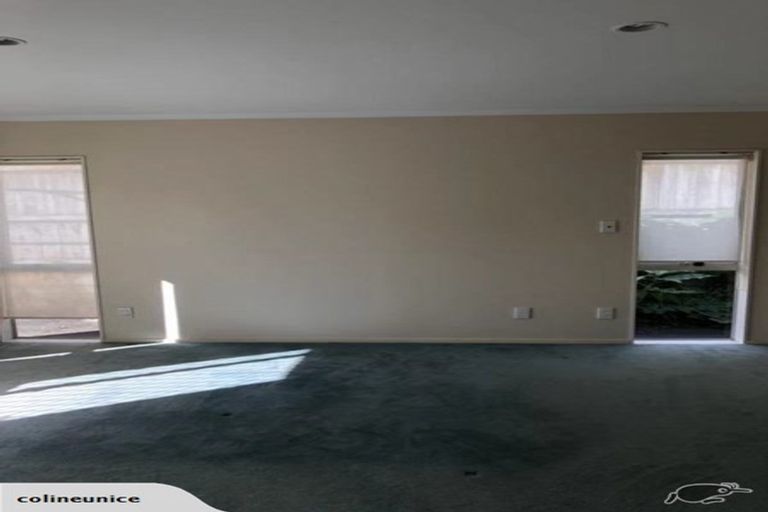 Photo of property in 30 Newinn Crescent, East Tamaki Heights, Auckland, 2016