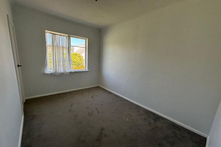 Photo of property in 19 Wellington Road, Wainuiomata, Lower Hutt, 5014