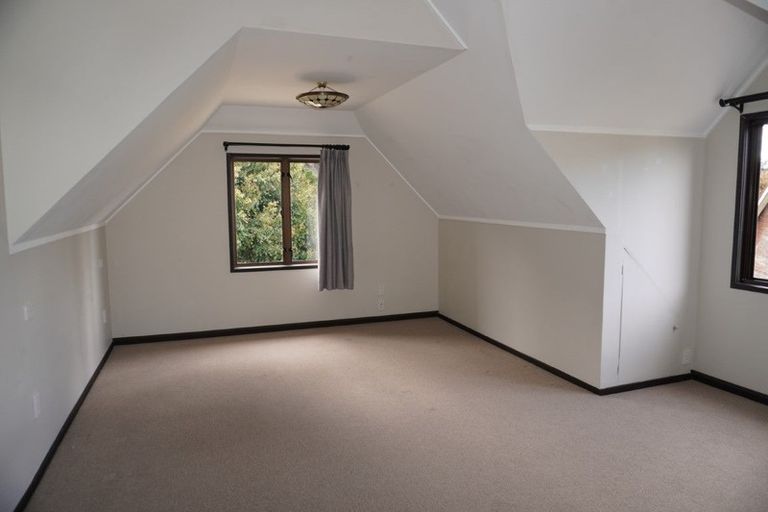 Photo of property in 16 Baltimore Place, Forrest Hill, Auckland, 0620