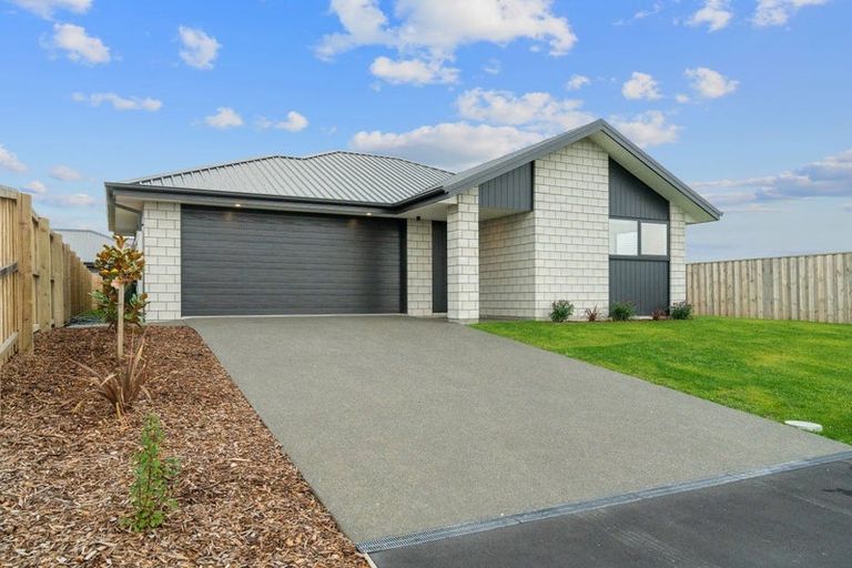 Photo of property in 27 Lovelock Avenue, Rolleston, 7615