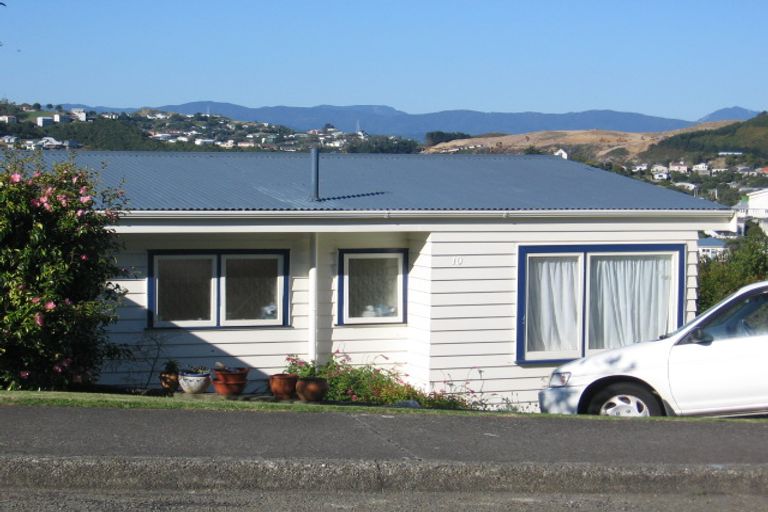 Photo of property in 10 Fairburn Grove, Johnsonville, Wellington, 6037