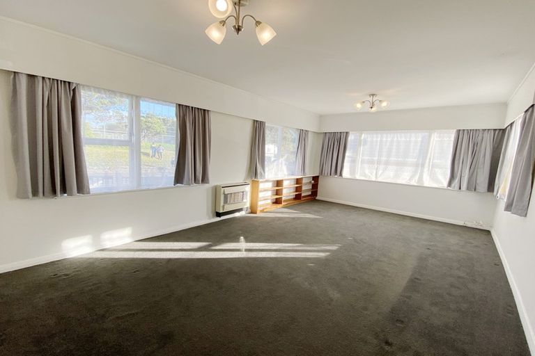 Photo of property in 58 Broderick Road, Johnsonville, Wellington, 6037
