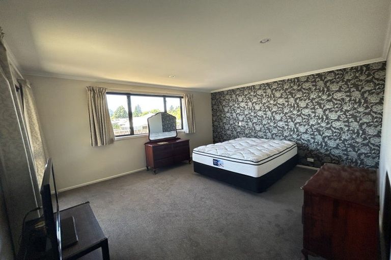 Photo of property in 33 Meadowstone Drive, Wanaka, 9305