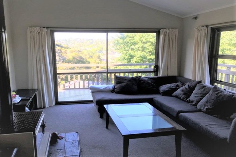 Photo of property in 38 Tree View Avenue, Glenfield, Auckland, 0629