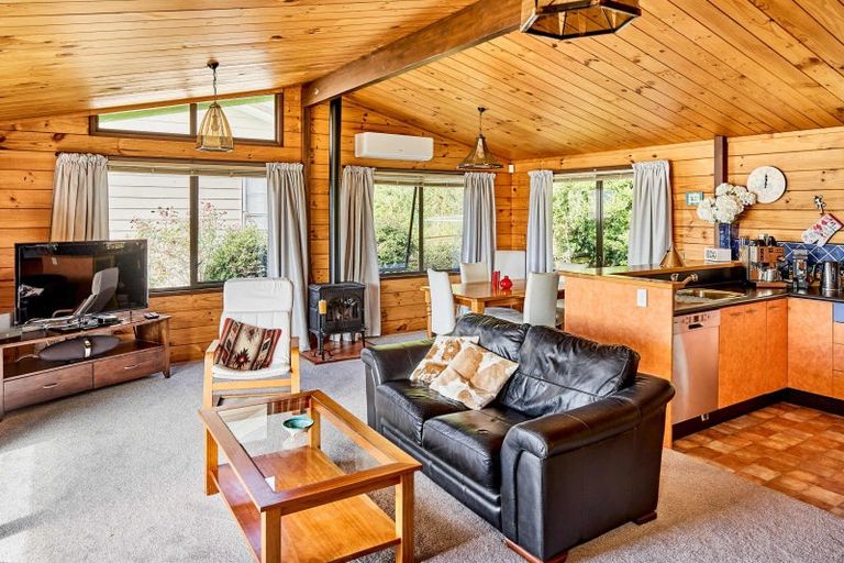 Photo of property in 33 Leeward Drive, Whitby, Porirua, 5024