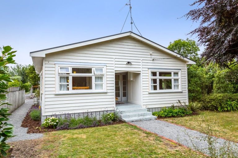 Photo of property in 12a Kuratawhiti Street, Greytown, 5712