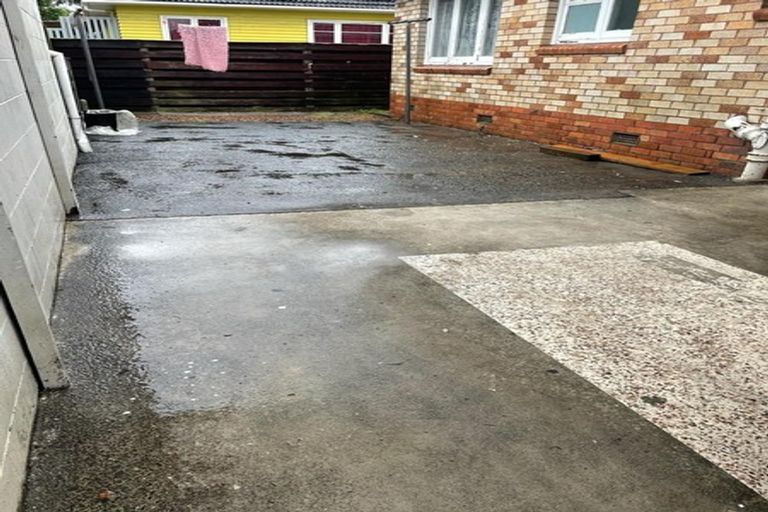 Photo of property in 1/12 Huia Road, Papatoetoe, Auckland, 2025