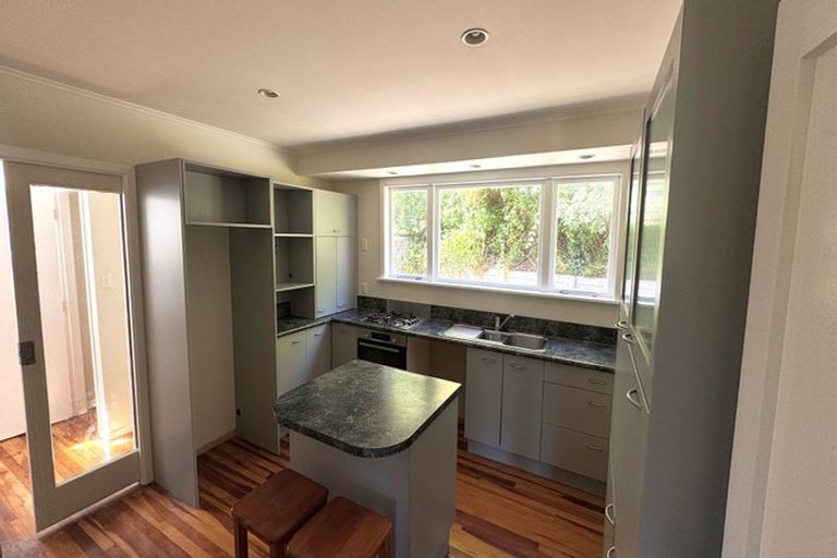 Photo of property in 25 Montreal Grove, Kingston, Wellington, 6021