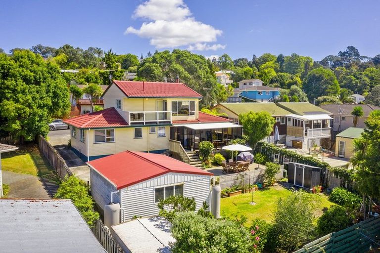 Photo of property in 23 Lemnos Place, Titirangi, Auckland, 0604