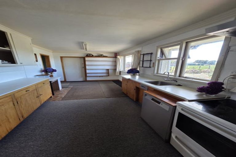 Photo of property in 35 Papatotara Road, Tuatapere, 9620