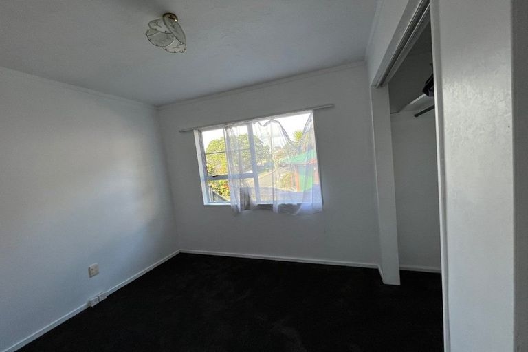 Photo of property in 53 Bassett Road, Johnsonville, Wellington, 6037