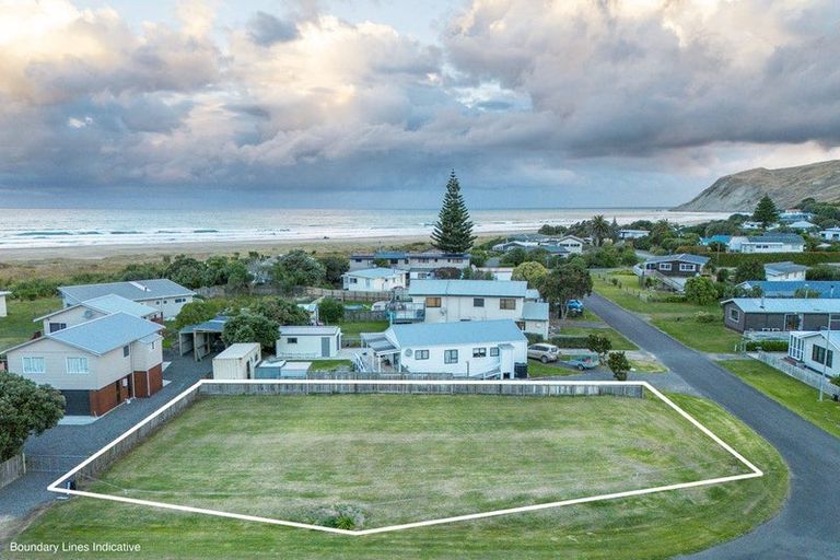 Photo of property in 10 Te Paerahi Road, Porangahau, 4293