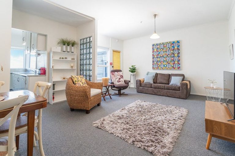 Photo of property in 2/16 Marewa Road, Hataitai, Wellington, 6021