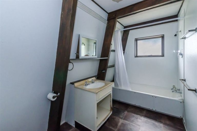 Photo of property in 245 Manly Street, Paraparaumu Beach, Paraparaumu, 5032