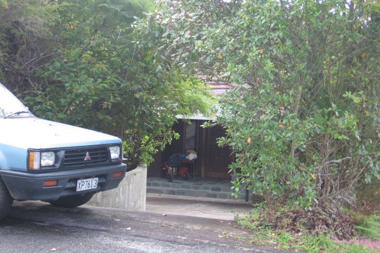 Photo of property in 38 Minnehaha Avenue, Titirangi, Auckland, 0604