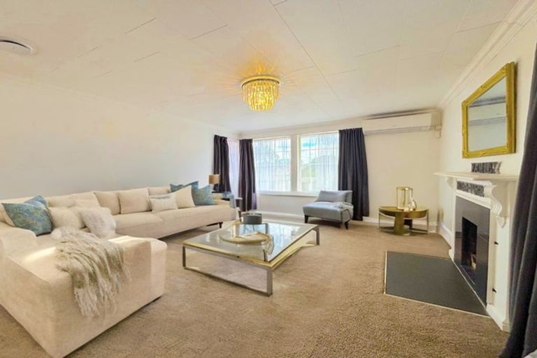 Photo of property in 14 Tranent Road, Mangere, Auckland, 2022