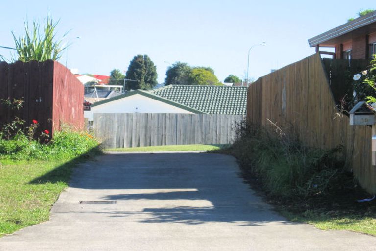 Photo of property in 19 Glenveagh Park Drive, Weymouth, Auckland, 2103
