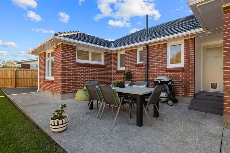 Photo of property in 37 Balrudry Street, Avonhead, Christchurch, 8042