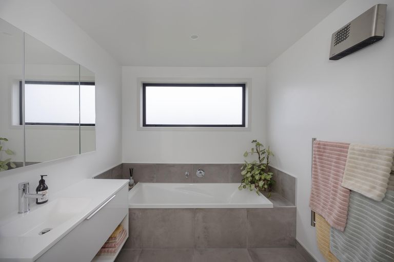 Photo of property in 30 Chambers Street, Kakanui, Oamaru, 9495