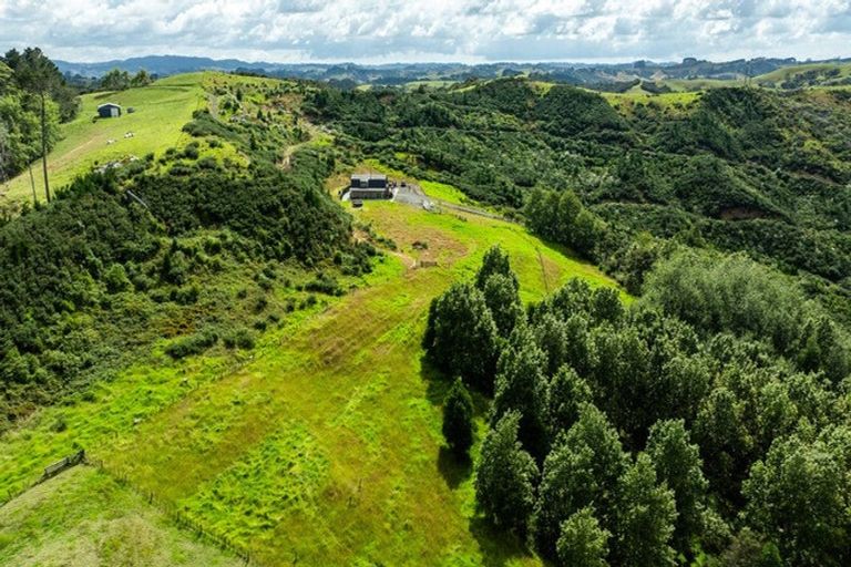 Photo of property in 38b Pipitiwai Drive, Helensville, Kaukapakapa, 0871