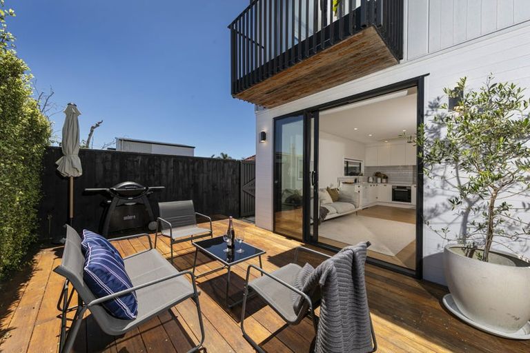 Photo of property in 70a Neil Avenue, Te Atatu Peninsula, Auckland, 0610