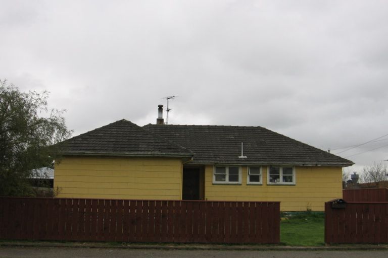 Photo of property in 38 Kummer Crescent, Masterton, 5810
