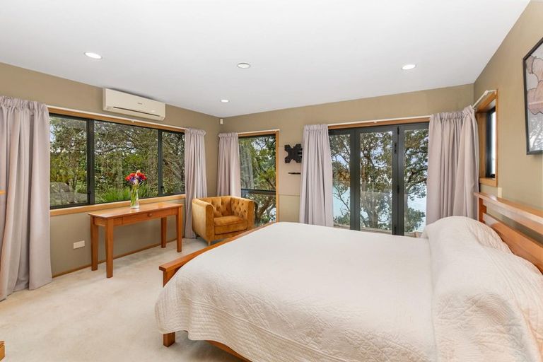 Photo of property in 44 Paturoa Road, Titirangi, Auckland, 0604