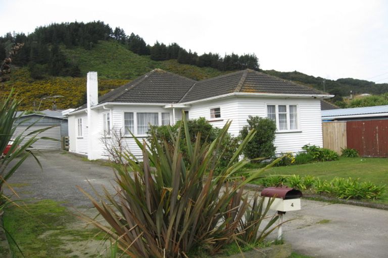 Photo of property in 4 Frederick Street, Wainuiomata, Lower Hutt, 5014