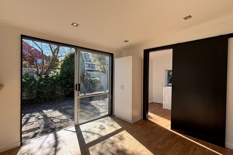 Photo of property in 27 Grassmere Street, Papanui, Christchurch, 8052