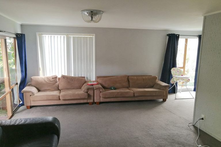 Photo of property in 43 Catkin Crescent, Papatoetoe, Auckland, 2025