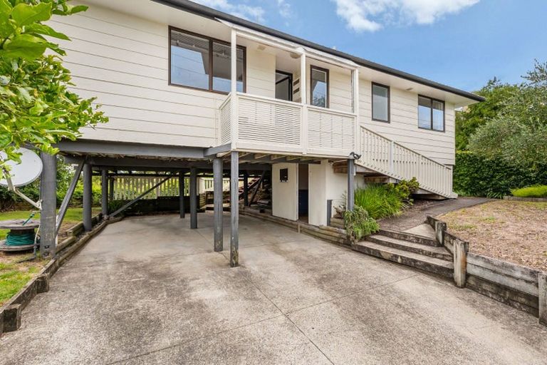 Photo of property in 98 Wade River Road, Stanmore Bay, Whangaparaoa, 0932